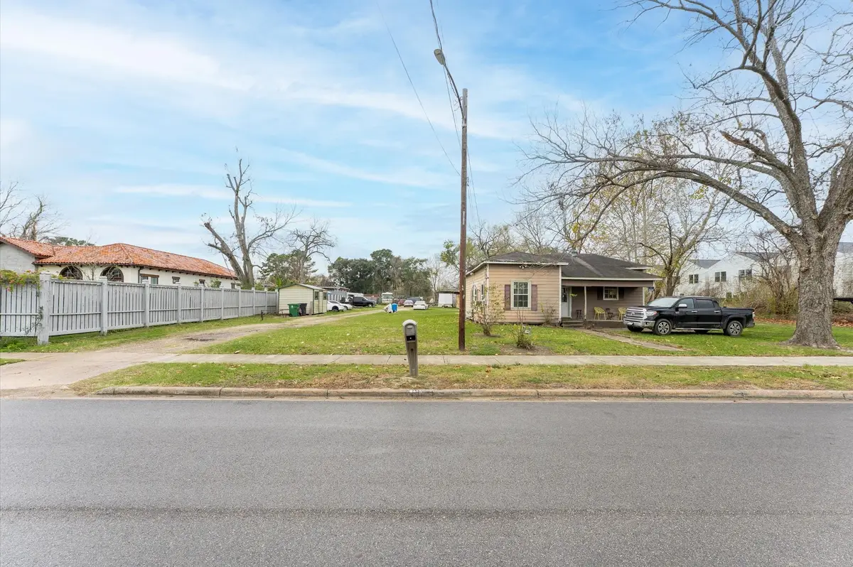 6415 Knox Street, Houston, TX 77091 - Image #1