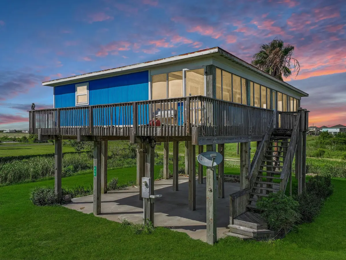 830 E Johnson Crawford Circle, Port Bolivar, TX 77650 - #1