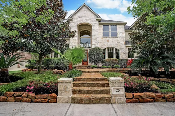 25 Club Oak Court, Kingwood, TX 77339