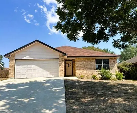 111 Ocotillo, Jourdanton, TX 78026