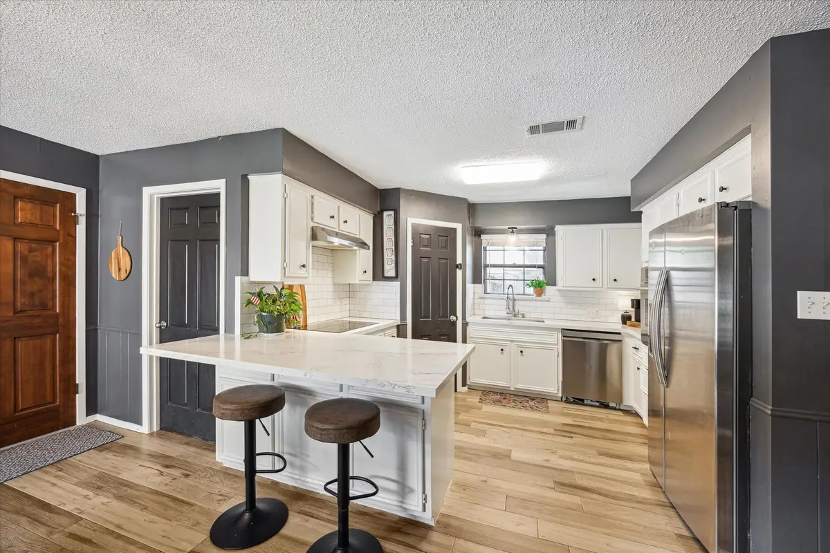 503 West Street, Sealy, TX 77474 - #1