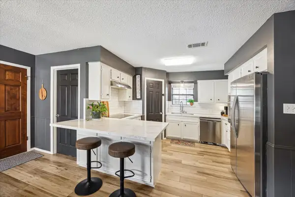 503 West Street, Sealy, TX 77474