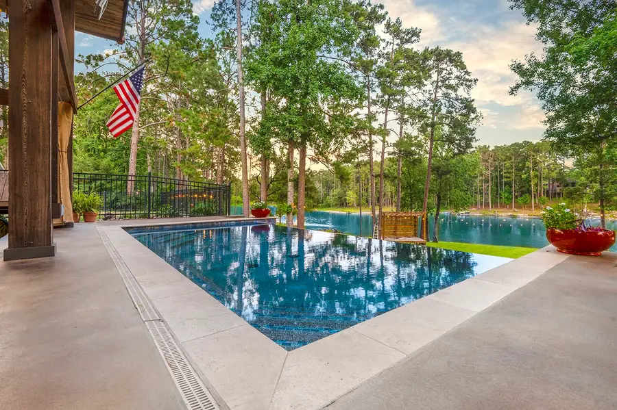 671 Lakeshore Drive, Brookeland, TX 75931 - Image #2