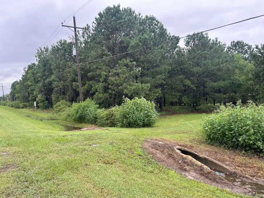 000 Interstate 10, Hamshire, TX 77622 - Image #3