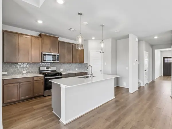 5228 Redbud Valley Drive, Pearland, TX 77584