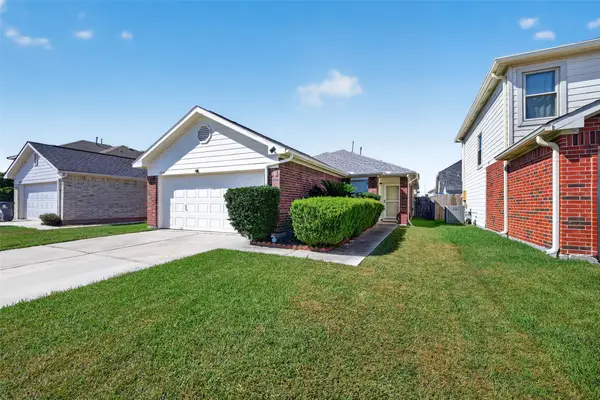 11719 Fossil Rock Lane, Houston, TX 77034