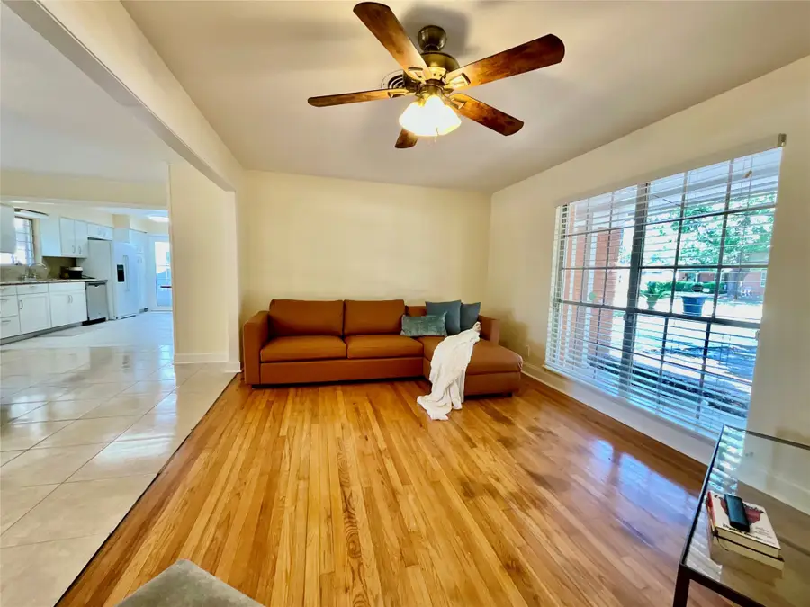 1143 Shadeland Dr, Houston, TX 77043 - Image #3