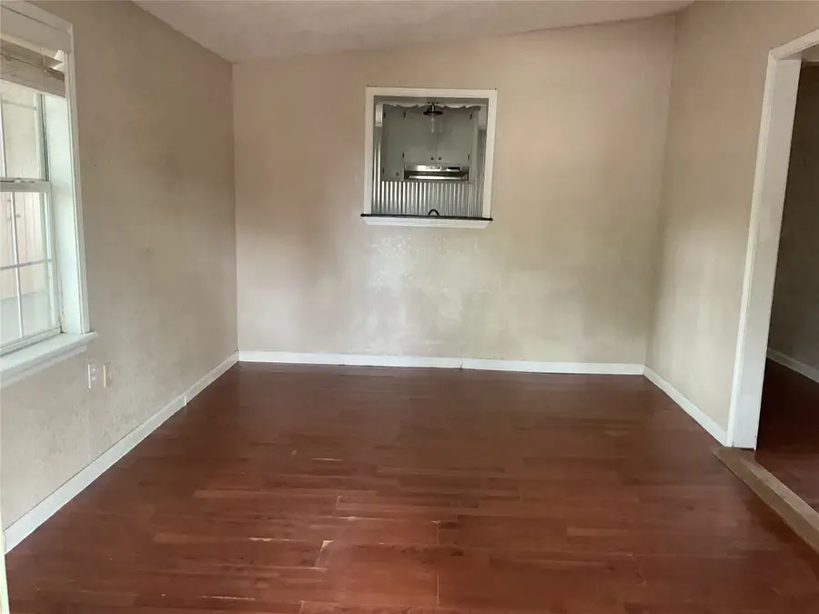 116 Lindsey Avenue, Bay City, TX 77414 - #2