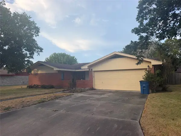 114 Linnville Drive, Port Lavaca, TX 77979