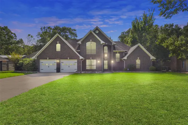 223 Oetken W, Anahuac, TX 77514