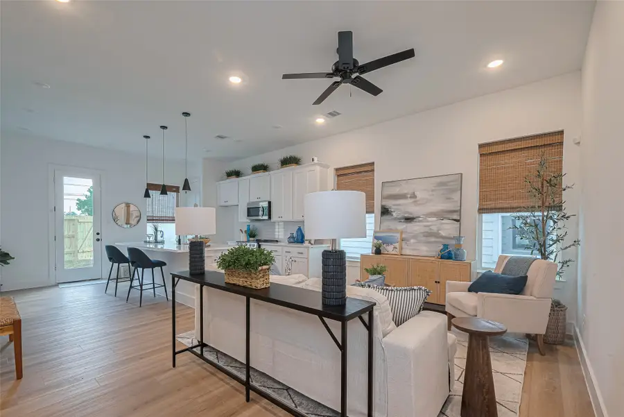 2120 Creston Drive #A/B, Houston, TX 77026 - #3