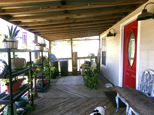 297 Mulberry Cove, Onalaska, TX 77360