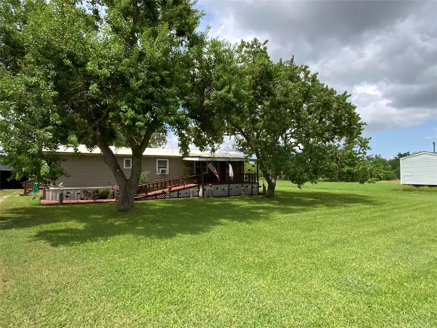 160 Tupelo S, Palacios, TX 77465 - Image #3