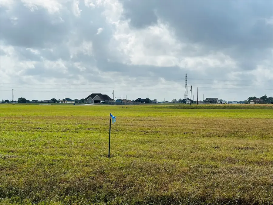 330 Sandy Trail, Angleton, TX 77515 - Image #3