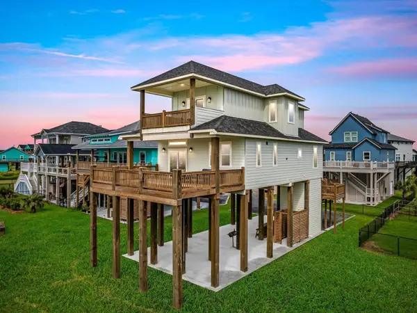 1998 Royalville Court, Crystal Beach, TX 77650