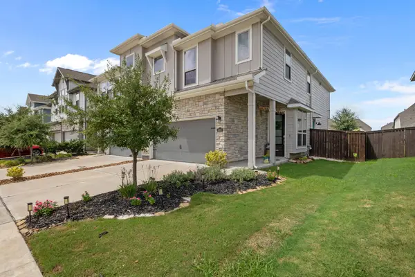 4063 Champlain Way, Iowa Colony, TX 77583