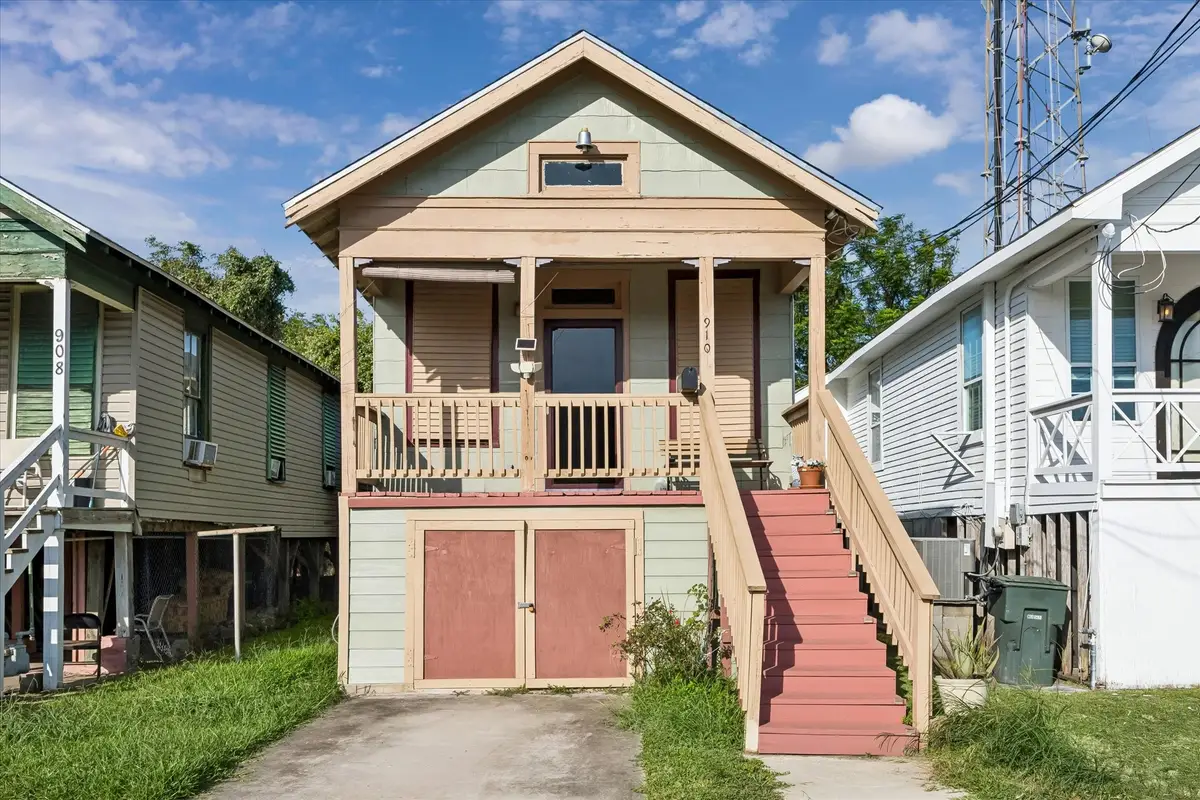 910 32nd Street, Galveston, TX 77550 - #1