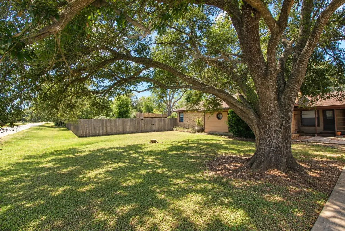 3706 College Street, Damon, TX 77430 - #1