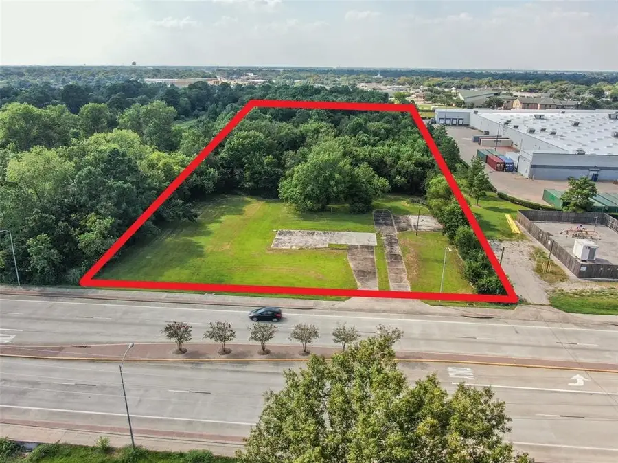 3302 Dixie Farm Road, Pearland, TX 77581 - Image #2