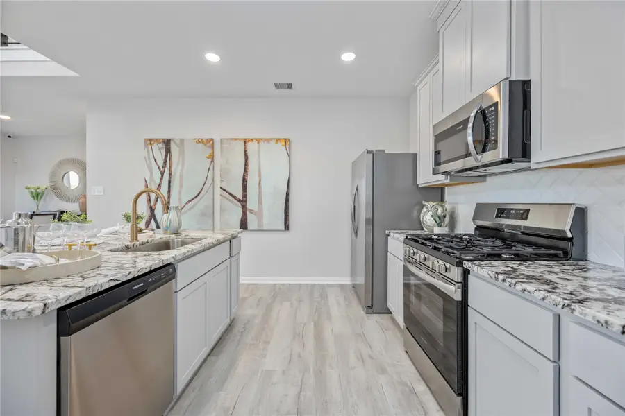 818 Timmons Lane, Dayton, TX 77535 - Image #3