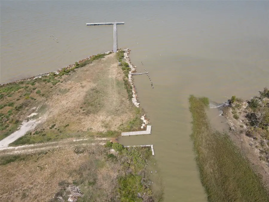 60-61 Bayou Avenue, Smith Point, TX 77514 - #3