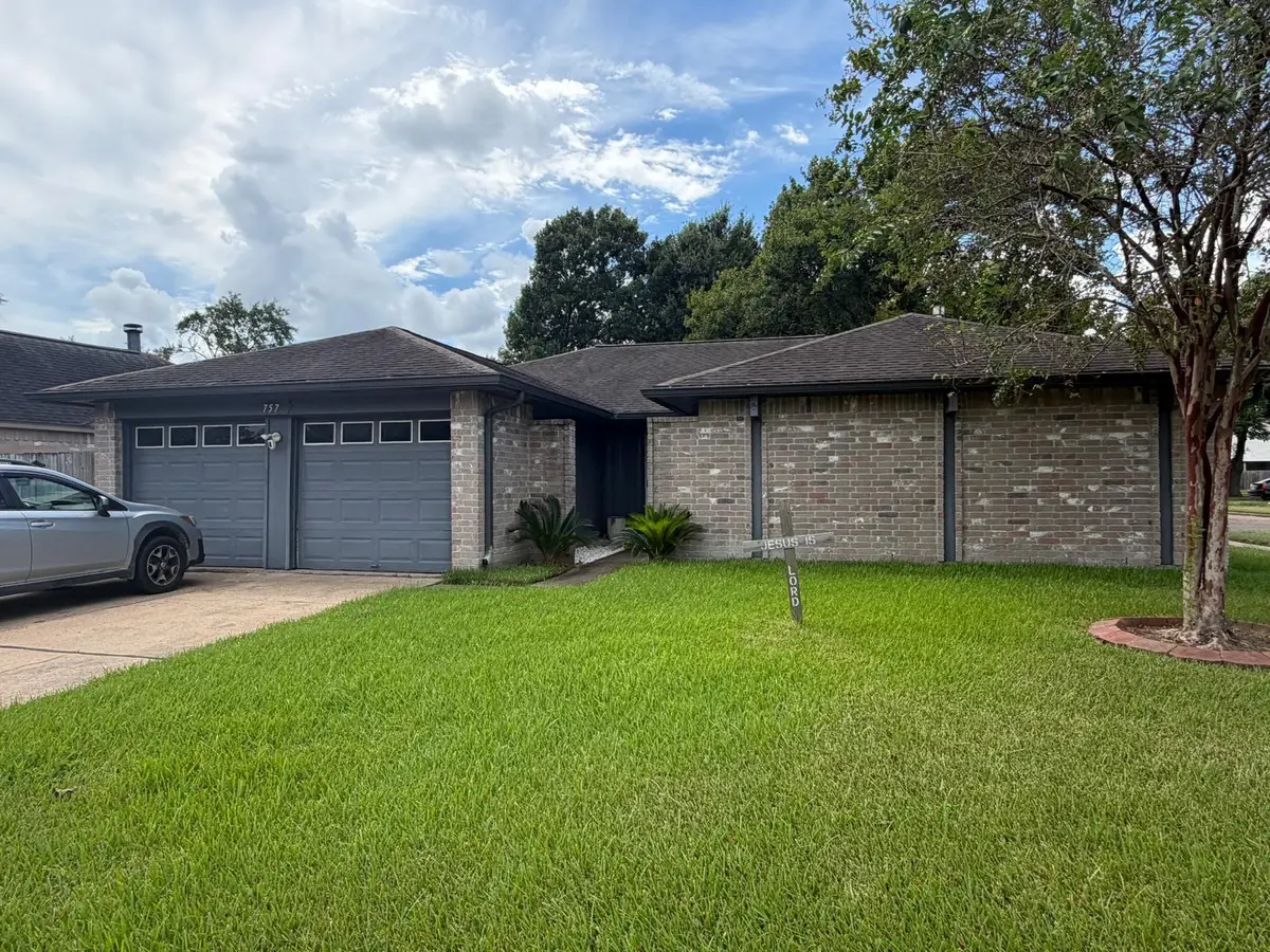 757 Sugar Hill Drive, La Porte, TX 77571 - #1