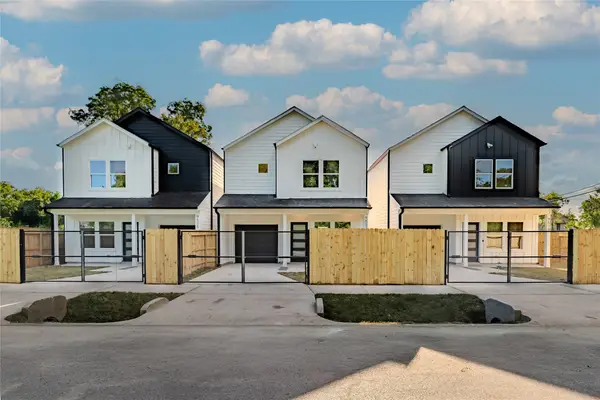 9527 Beckley St, Houston, TX 77088