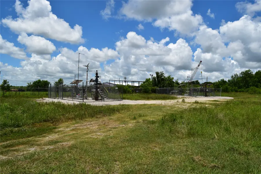 5350 N Highway 35, Pearland, TX 77511 - #3