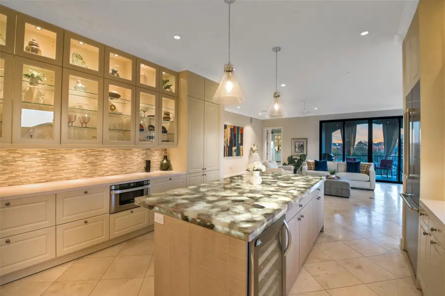 2221 Welch Street #401, Houston, TX 77019 - #3