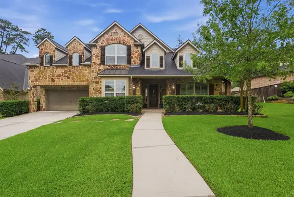210 Fox Squirrel Court, Pinehurst, TX 77362