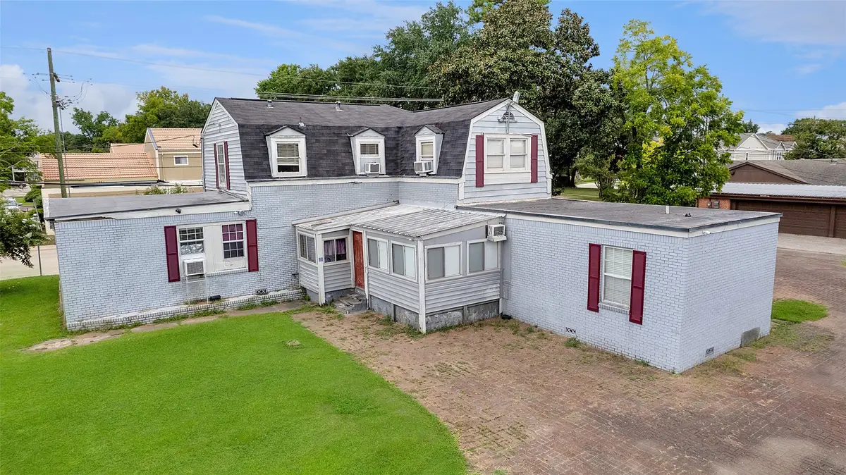 317 W Lewis Street, Conroe, TX 77301 - Image #1