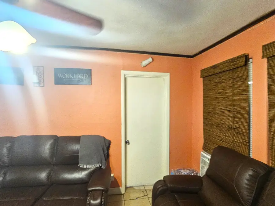 10114 Rosehaven Drive, Houston, TX 77051 - Image #3