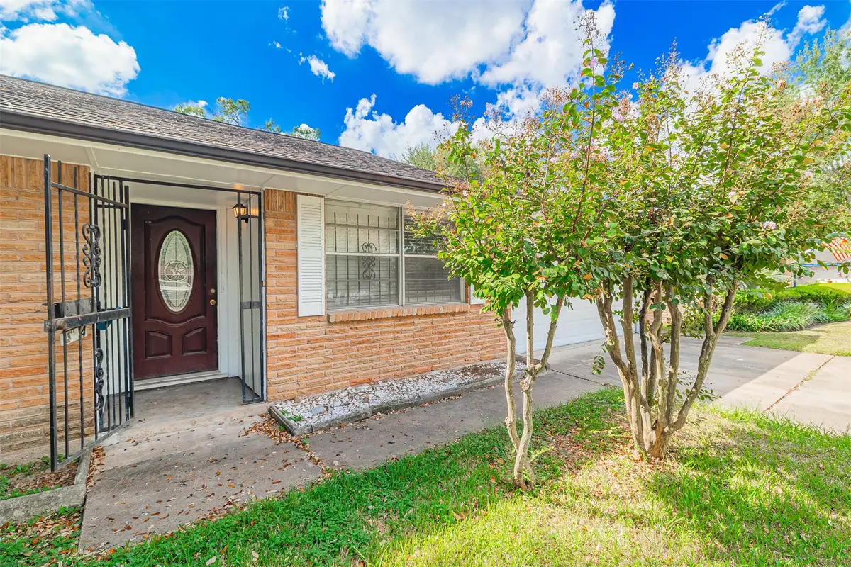 814 Hurley Street, Houston, TX 77022 - Image #1