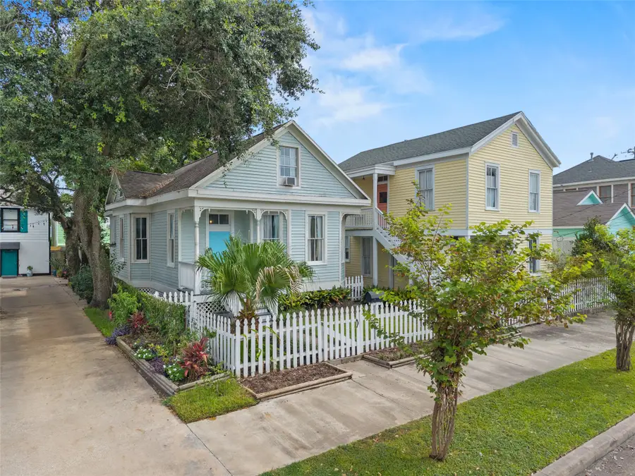 2115 Avenue O 1/2, Galveston, TX 77550 - #2
