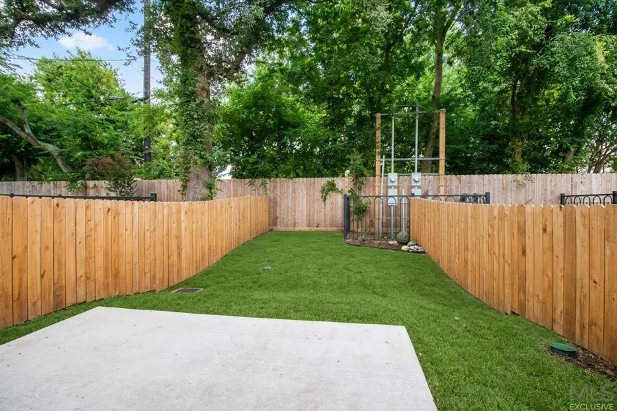5115 Briscoe Street #A/B, Houston, TX 77033 - #2