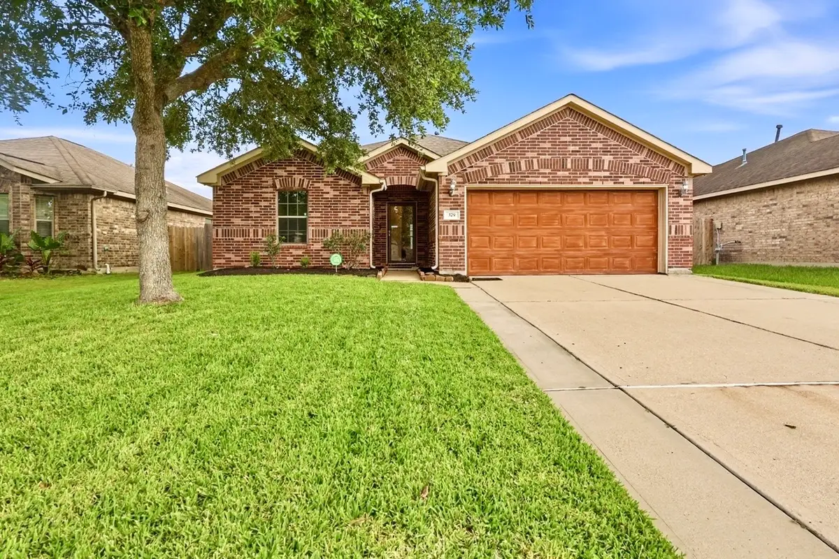 379 Henry Street, Alvin, TX 77511 - #1
