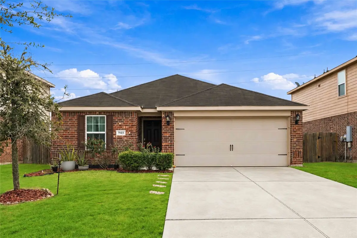 9415 Grand Spark Drive, Rosharon, TX 77583 - #1