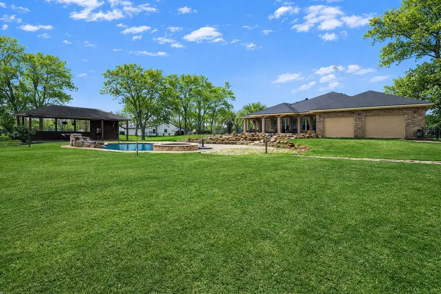 318 Sunrise Blvd, Angleton, TX 77515 - #3