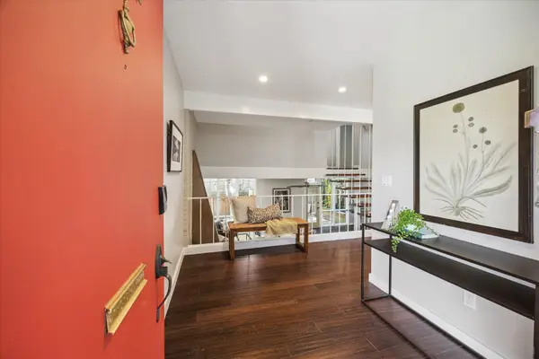 5242 Memorial Drive, Houston, TX 77007