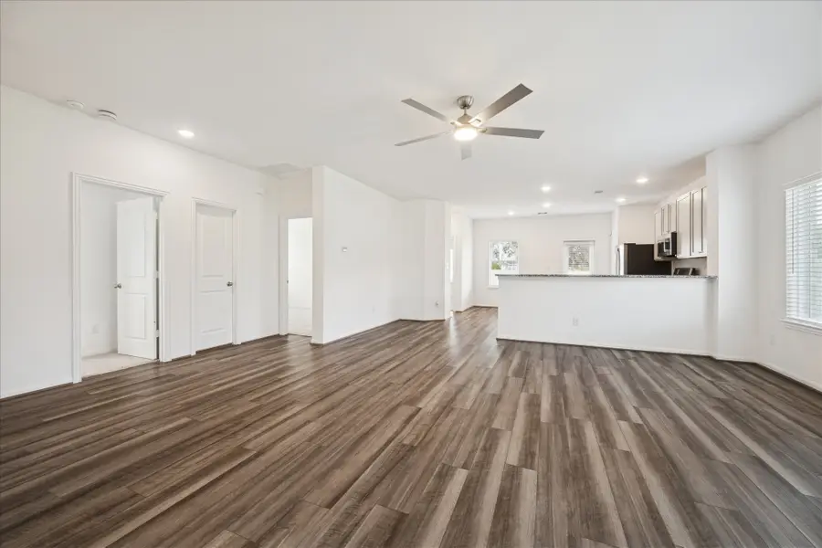 7306 Parkview Drive, Hitchcock, TX 77563 - #2