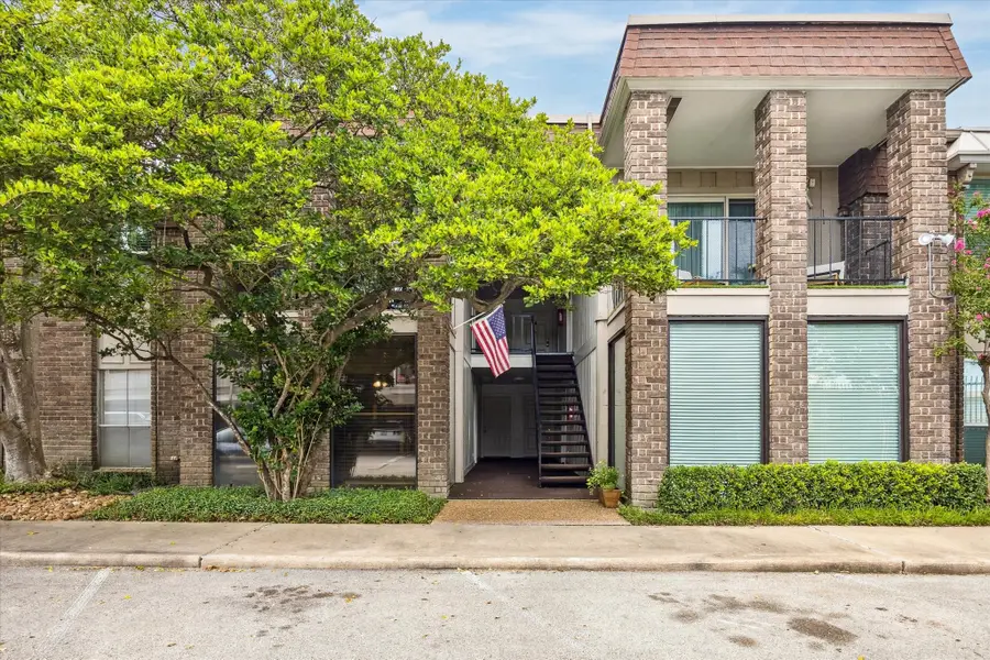 7575 Katy Freeway #4, Houston, TX 77024 - Image #2