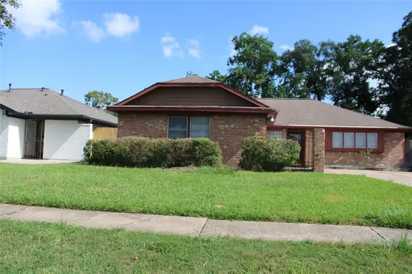 13819 Crosshaven Drive, Houston, TX 77015