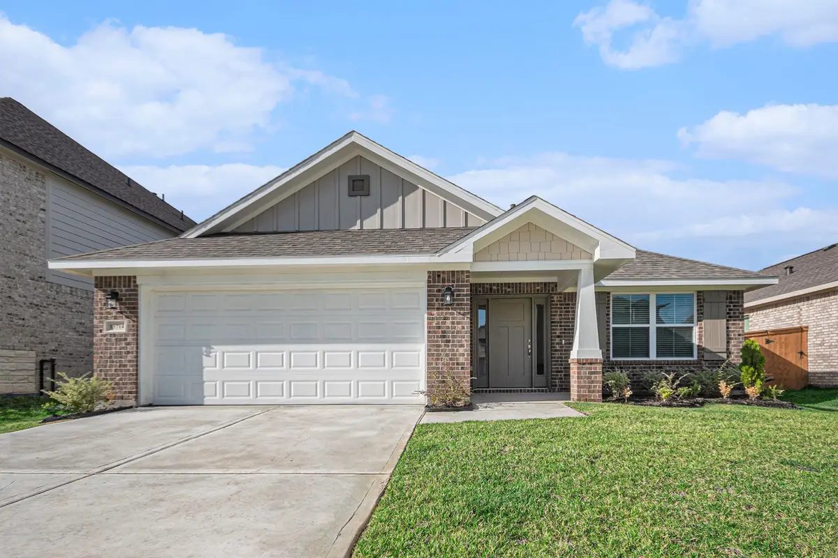 13714 Seneca Lake Drive, Texas City, TX 77568 - Image #1