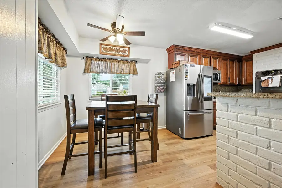 319 Shady Glade Drive, Houston, TX 77090 - Image #3