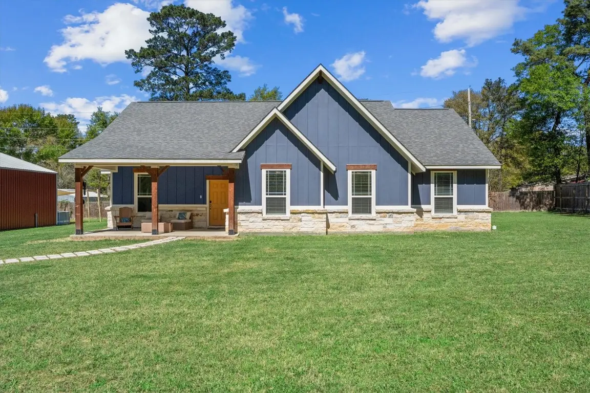 382 W Rollingwood Street, Pinehurst, TX 77362 - #1