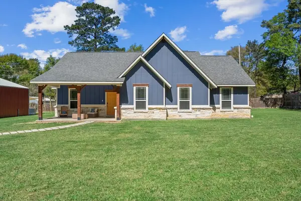 382 W Rollingwood Street, Pinehurst, TX 77362