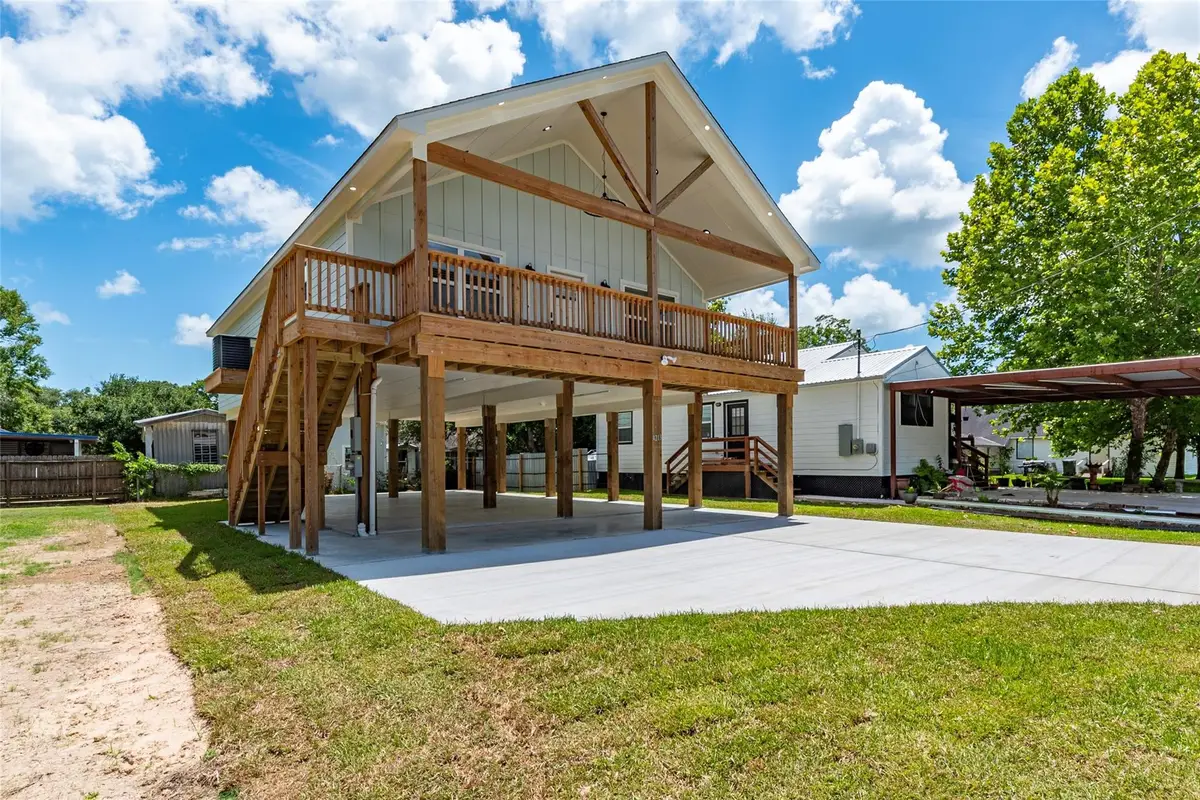 4213 Houx Street, Bacliff, TX 77518 - Image #1