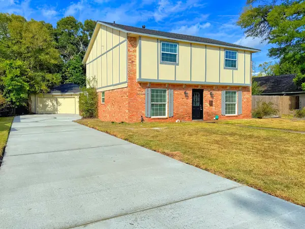 504 River Bend Drive, Baytown, TX 77521