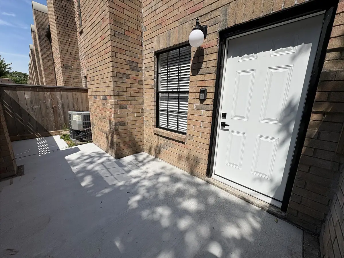 9850 Pagewood Lane #909, Houston, TX 77042 - Image #1