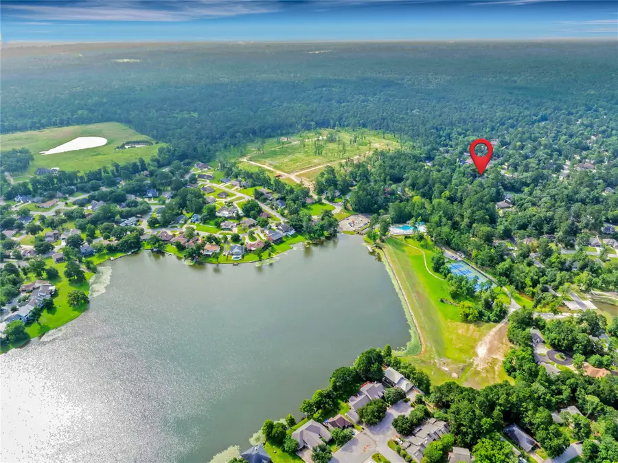 1728 E Lake Drive, Huntsville, TX 77340 - #2